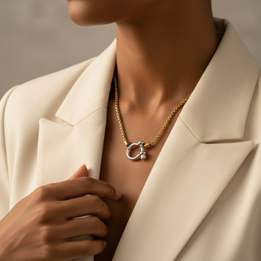 Two Tone D Shackle Clasp Closure Necklace
