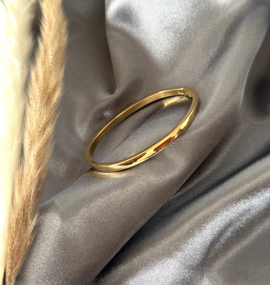 Modern Elegant Geometric Bracelet